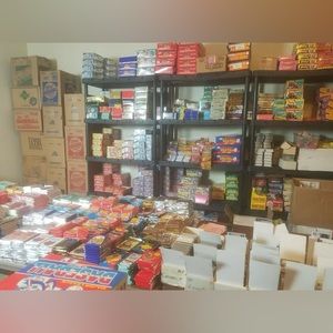 Lot of 100 Sports Trading Cards - Assorted Sports